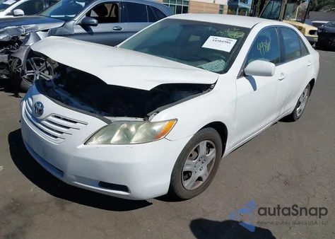 2007 Toyota Camry Le z USA, uszkodzony, nr VIN 4T1BE46K17U556648